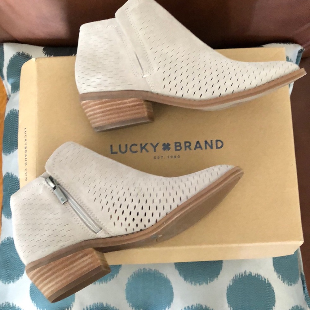 💥Last Pair💥Lucky Brand NIB Fabiana Bootie Size 6 - Picture 2 of 6